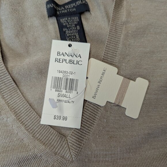 NWT Banana Replublic Silk Blend Sweater Size Small Color Tan - Picture 4 of 10